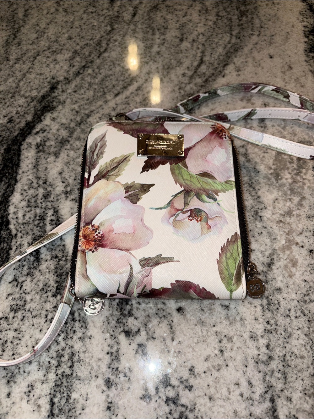 Coco + Carmen White Floral Crossbody with Green Leaves - Picture 5 of 7